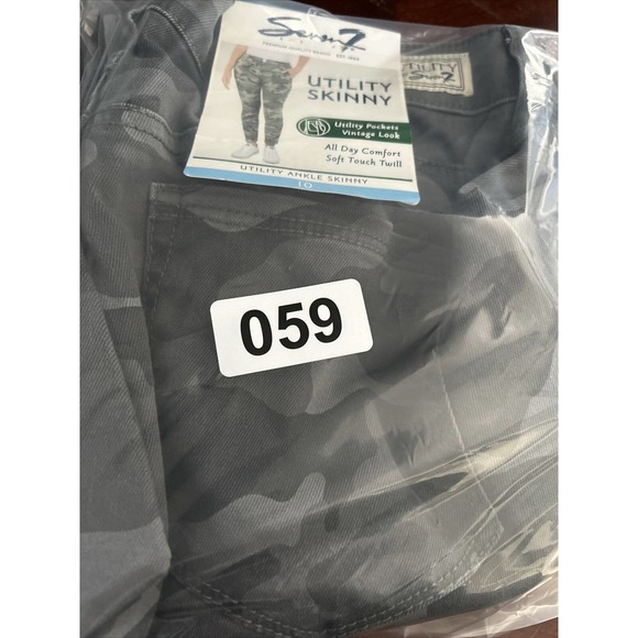 New $69 Seven 7 Utility Skinny Ankle Jeans Pants Concrete Camo sz 10 32x28 - Picture 9 of 9